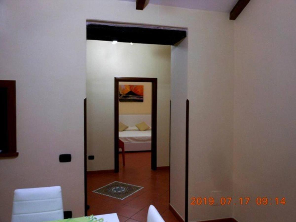 Home In Love: Vicoletto Dei Presepi Naples Exterior photo