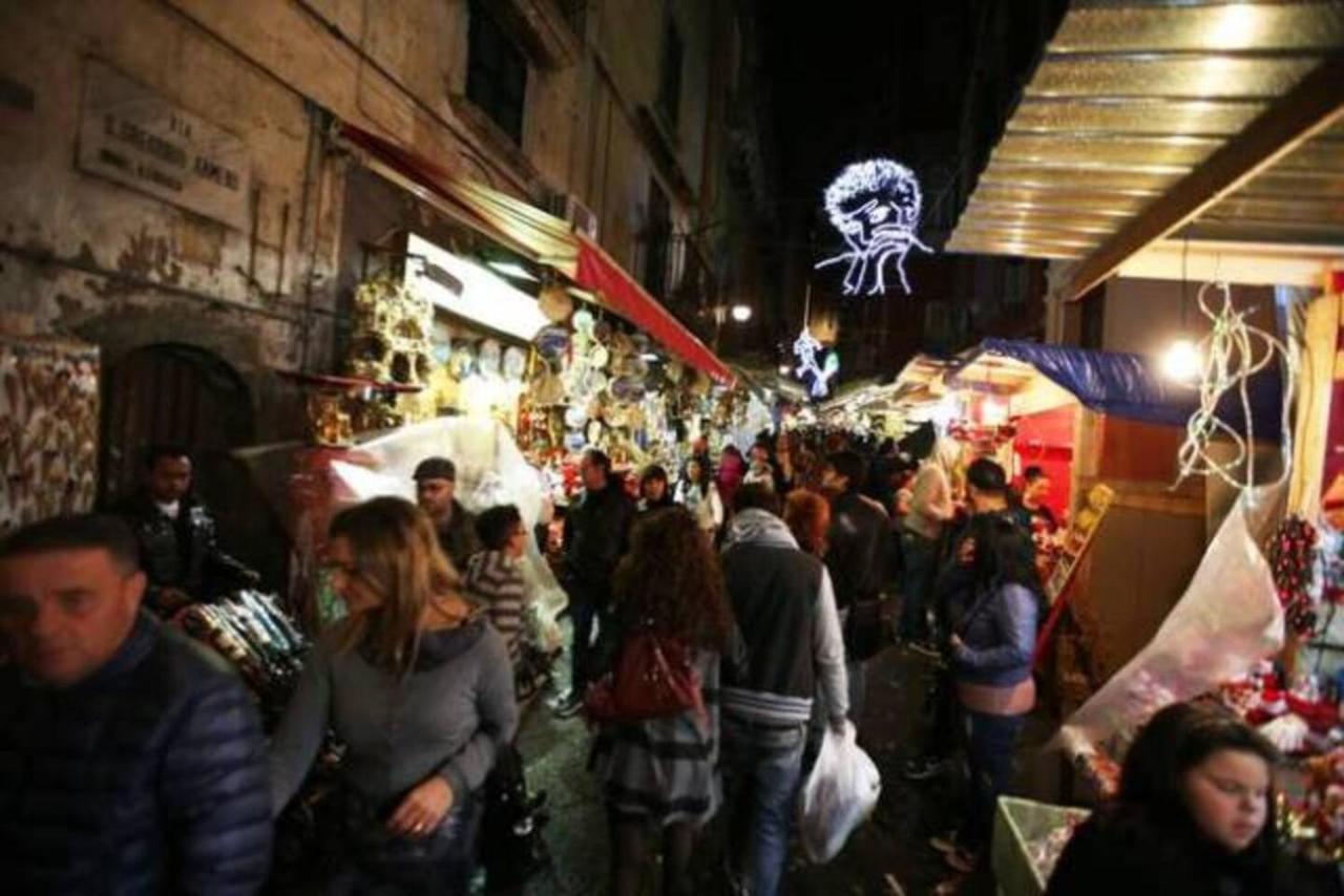 Home In Love: Vicoletto Dei Presepi Naples Exterior photo