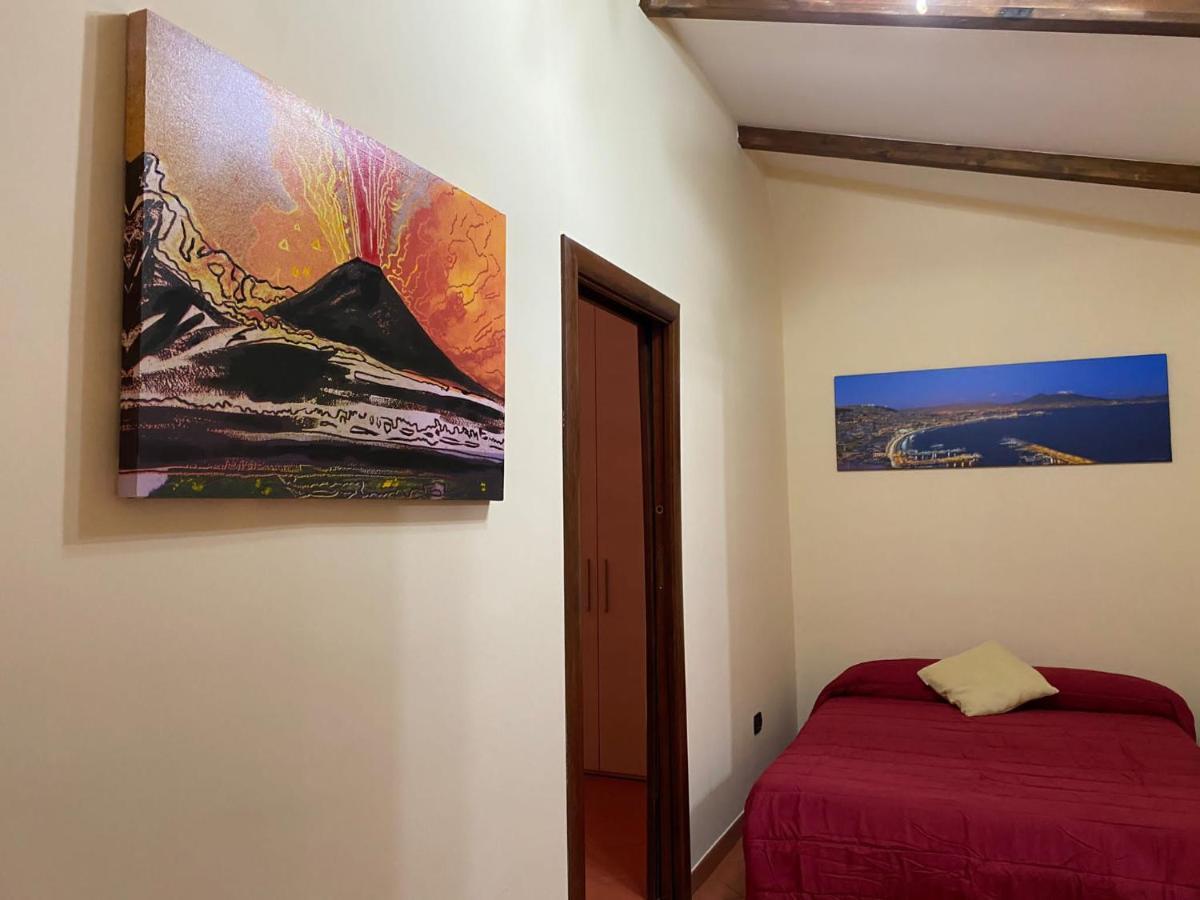 Home In Love: Vicoletto Dei Presepi Naples Exterior photo