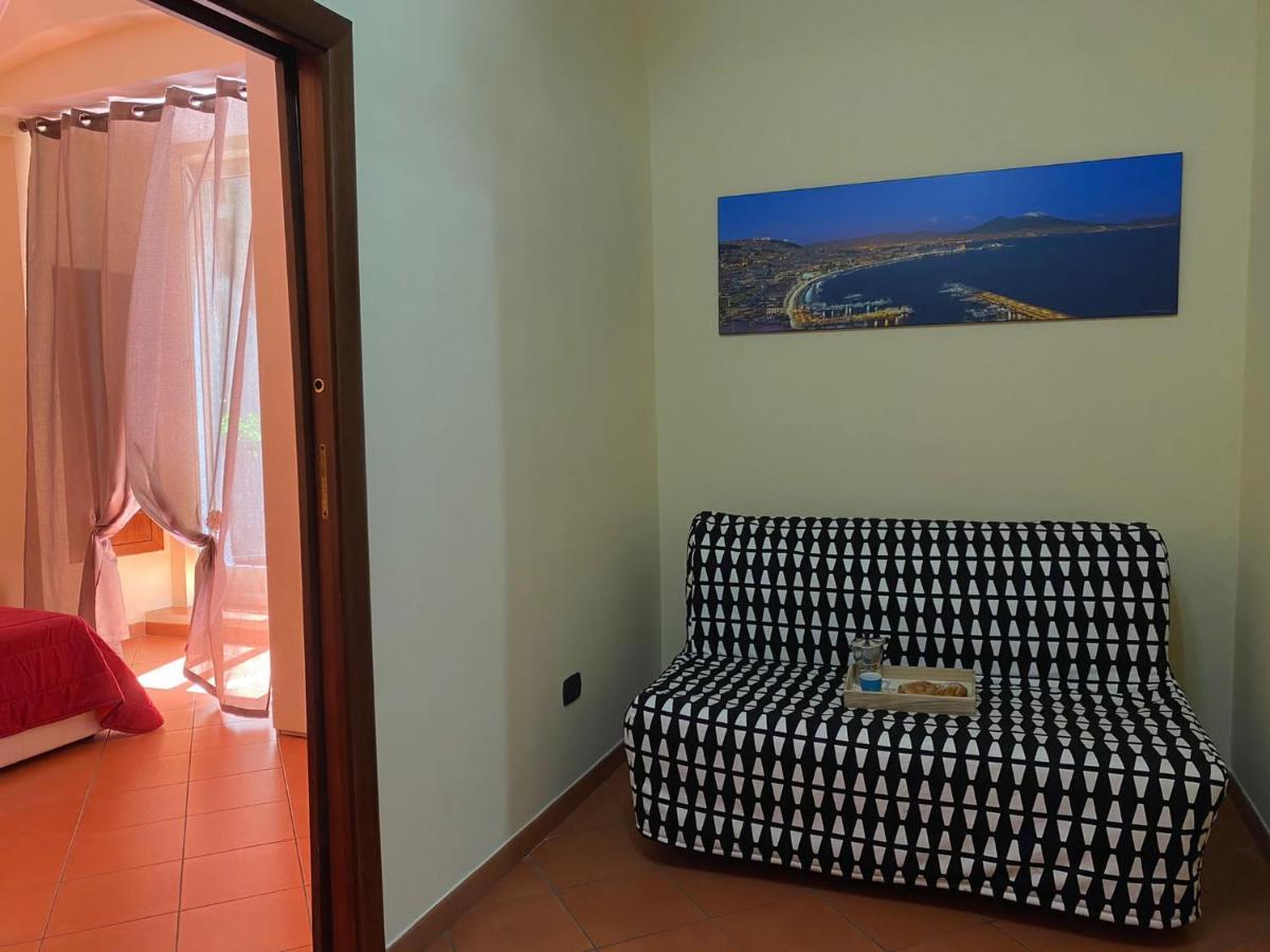 Home In Love: Vicoletto Dei Presepi Naples Exterior photo