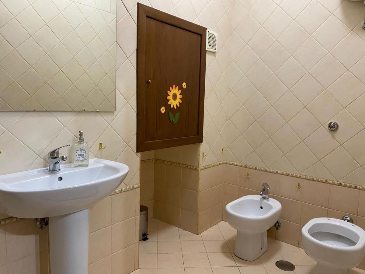Home In Love: Vicoletto Dei Presepi Naples Exterior photo