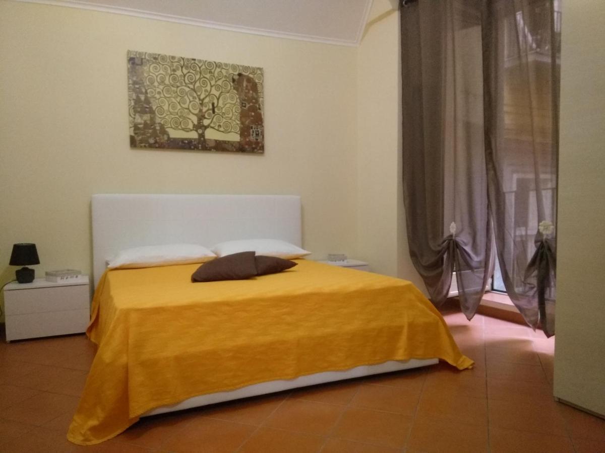 Home In Love: Vicoletto Dei Presepi Naples Exterior photo